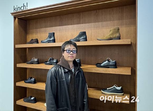 20일 서울 성동구 무신사 킥스 성수에서 만난 김정현 킨치(KINCHI) 창업자 겸 최고마케팅책임자(CMO). [사진=진광찬 기자]