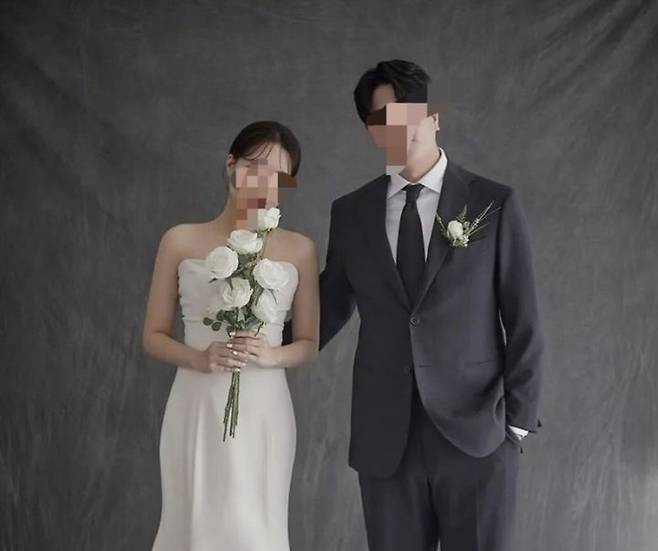 [서울=뉴시스] 최근 사회적 공분을 사고 있는 '여수 4개월 영아 학대 살해 사건'과 관련해, 해당 사건을 기소한 검찰청 소속 검사가 내부망에 글을 올려 검찰 보완수사의 필요성을 피력했다. 사진은 영아 학대 사망 사건 가해자인 부모로 추정되는 인물. (사진=SNS 갈무리) 2026.03.20. *재판매 및 DB 금지