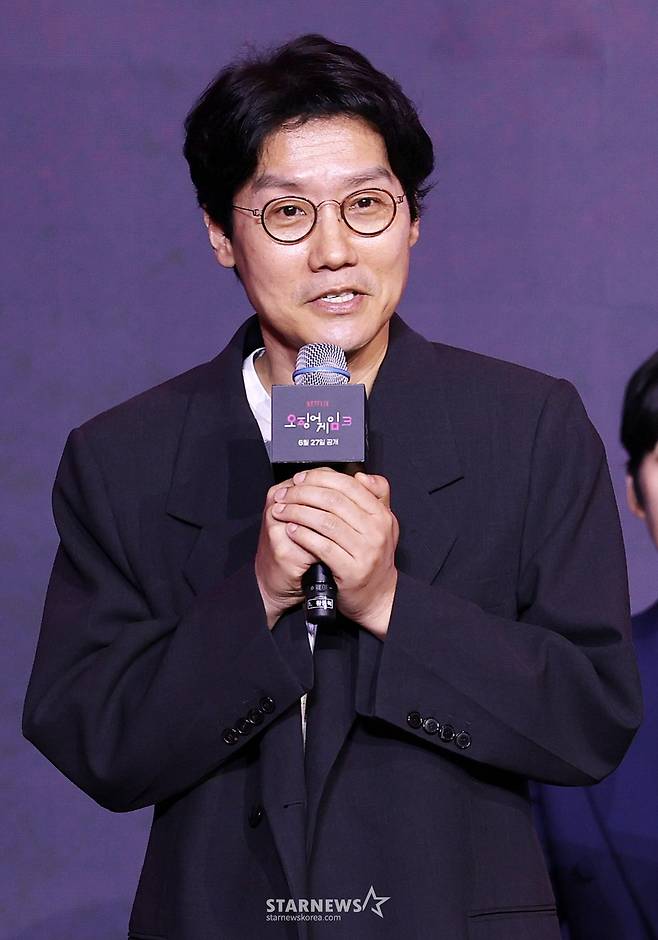 황동혁 감독이 9일 용산구 서울드래곤시티에서 열린 넷플릭스 '오징어 게임3' 제작발표회에 참석해 질의응답을 하고 있다. 마지막 시리즈인 '오징어 게임3'는 오는 6월 27일 넷플릭스에서 공개된다. /2025.06.09 /사진=김휘선 hwijpg@