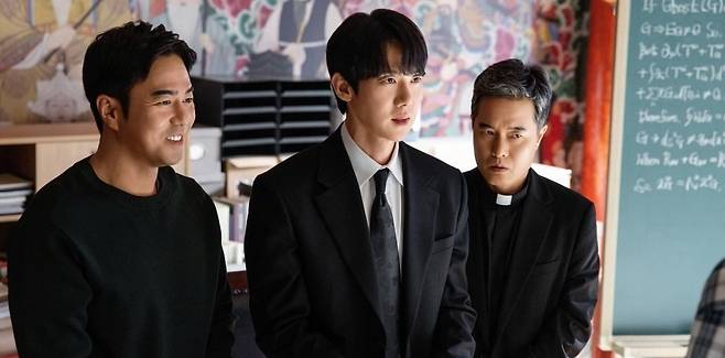 '신이랑'에 주연으로 활약 중인 배우 유연석./사진제공=SBS