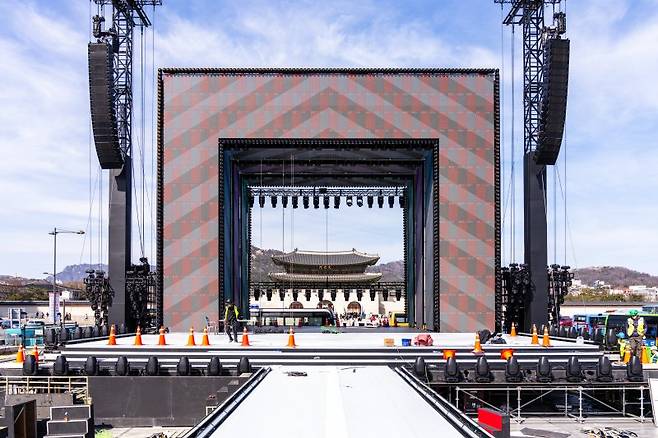 그룹 방탄소년단 광화문 컴백 공연 무대. 사진제공=빅히트 뮤직, 넷플릭스. 뉴스1