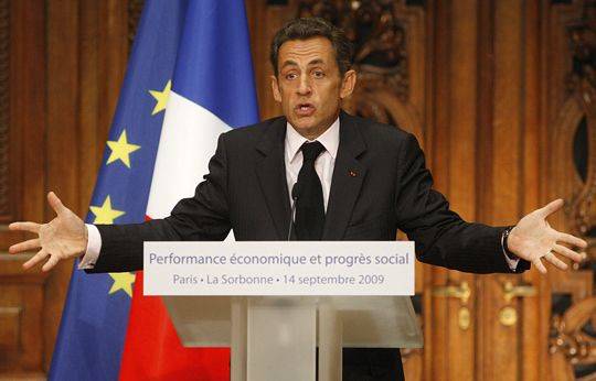2009년 소르본대에서 GDP를 대체할 새로운 지표를 개발하자고 연설하는 사르코지 프랑스 대통령. [중앙포토]