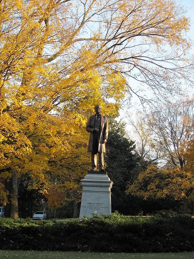 코넬리우스 벤더빌트 동상. [사진출처=Thepsmith6]