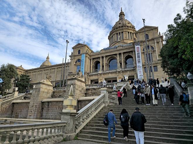 카탈루냐 국립 미술관.