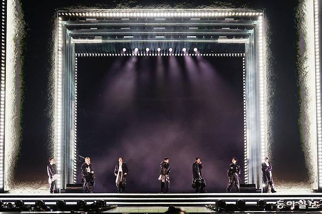 21일 오후  ‘BTS 컴백 라이브: 아리랑’으로 서울 광화문광장 무대에 오른 방탄소년단(BTS). 빅히트뮤직 제공