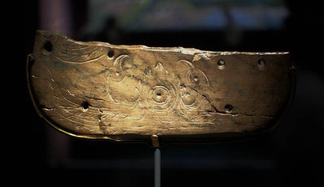 쌍조태양 상아조각