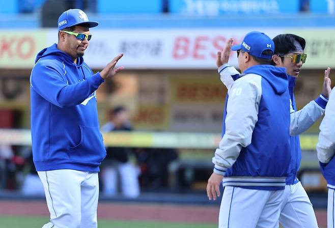 ▲ 아리엘 후라도(왼쪽) ⓒ삼성 라이온즈