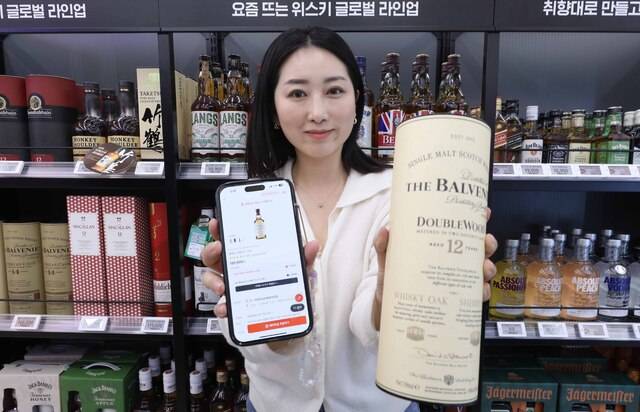 이마트24는 이달 24일부터 데일리샷 플랫폼에 이마트24 전용 스토어를 열고 픽업 서비스를 운영한다.(이마트24 제공)