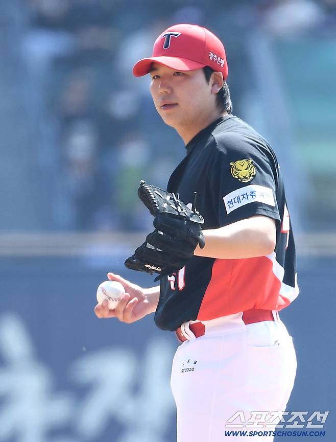 22일 잠실구장에서 열린 KBO리그 두산과 KIA의 경기. 선발 투구하고 있는 KIA 황동하. 잠실=송정헌 기자songs@sportschosun.com/2026.03.22/