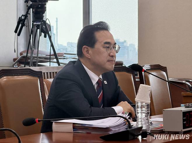 기획예산처 장관 후보자인 박홍근 더불어민주당 의원이 23일 서울 여의도 국회 재정경제기획위원회에서 열린 인사청문회에서 의원 질의를 받고 있다. 유병민 기자