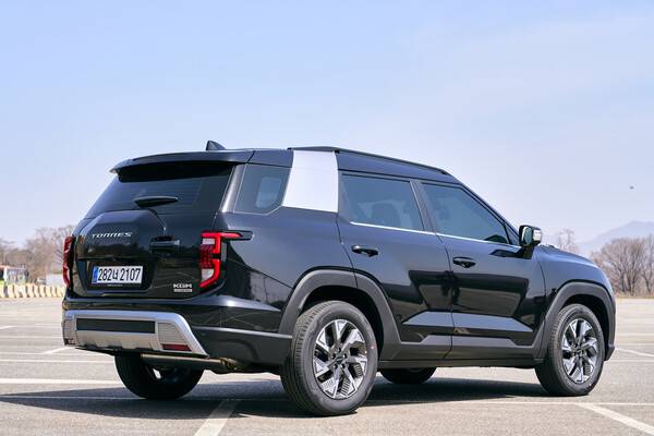 ​KGM 토레스 하이브리드 사진 KG 모빌리티​