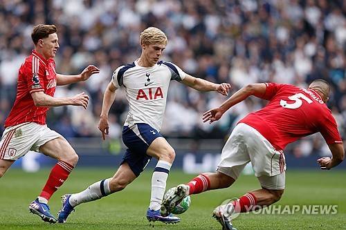 토트넘과 노팅엄 포리스트의 경기 장면 [EPA=연합뉴스]