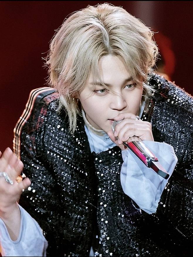 방탄소년단 지민, 무대 제왕의 귀환..광화문 컴백 韓·美 트렌드 1위