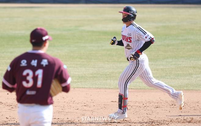 [B하인드★] 슈퍼루키 1위 박준현 혼쭐! 155km면 뭐해? 0.1이닝 2피안타 4실점, 8R 박준건은 배짱투로 1이닝 무실점