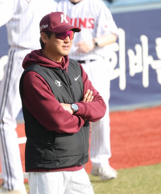 [B하인드★] 슈퍼루키 1위 박준현 혼쭐! 155km면 뭐해? 0.1이닝 2피안타 4실점, 8R 박준건은 배짱투로 1이닝 무실점