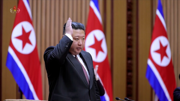 북한, 김정은 국무위원장 재추대. 연합뉴스