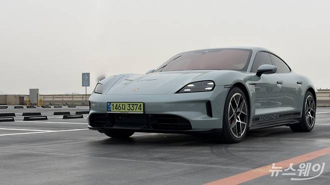 포르쉐 타이칸 4S. 사진=권지용 기자