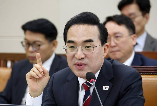 박홍근 기획예산처 장관 후보자가 23일 국회 재정경제기획위원회에서 열린 인사청문회에서 의원 질의에 답변하고 있다.(사진=연합뉴스)