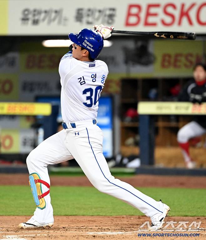 23일 대구삼성라이온즈파크에서 열린 KIA와 삼성의 시범경기. 4회말 무사 1루 삼성 김영웅이 2점홈런을 치고 있다. 대구=허상욱 기자wook@sportschosun.com/2026.03.23/