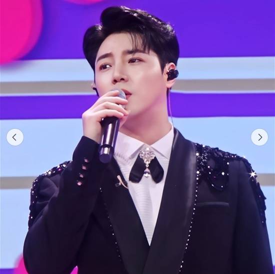 가수 활동 4년 차를 맞은 트로트 가수 강설민이 신곡 '나의 누나야'로 다시 출발선에 섰다. 당초 이 곡은 '나의 여보야'라는 제목으로, '여보' 대신 '누나'로 방향을 수정하면서 가사와 콘셉트 전반이 재정비되는 과정을 거쳤다. /뮤직월드