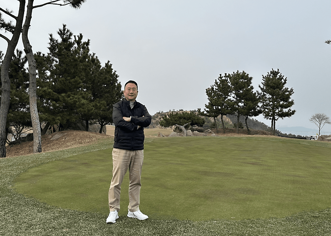 인천 영종도 72홀 퍼블릭 골프장 '클럽72'를 새롭게 이끌게 된 이준희 대표는 이론과 현장을 겸비한 전문경영인이라는 평가다. 이준희 대표 제공