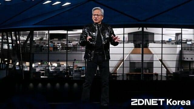 CES 2026 기조연설에 참석한 젠슨 황 엔비디아 CEO의 모습 (사진=지디넷코리아)