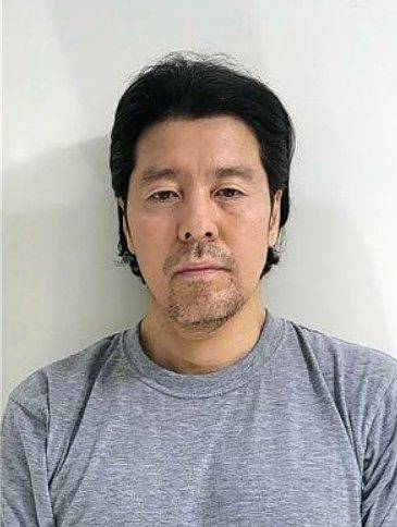 과거 함께 일했던 민간 항공사 기장을 살해한 혐의를 받는 김동환의 신상 정보가 24일 공개됐다. 사진 부산경찰청