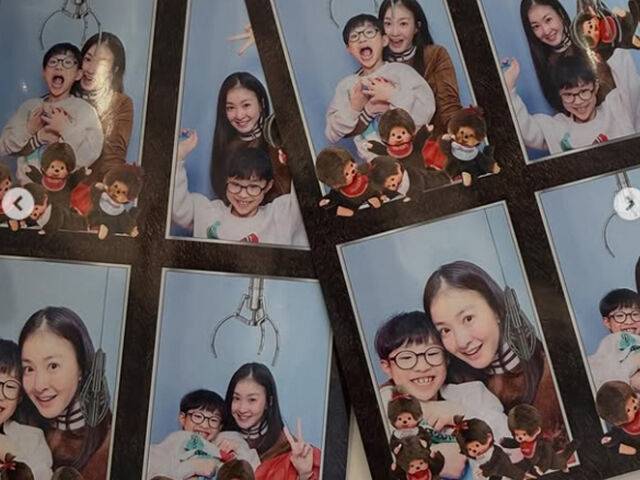 이시영과 아들이 해맑은 미소를 지으며 스티커 사진을 찍었다. / 이시영 소셜미디어