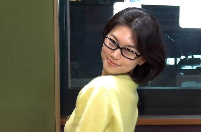 MBC FM4U ‘정오의 희망곡 김신영입니다’
