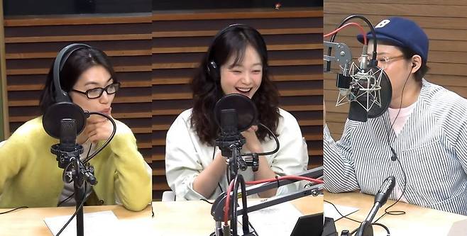 MBC FM4U ‘정오의 희망곡 김신영입니다’