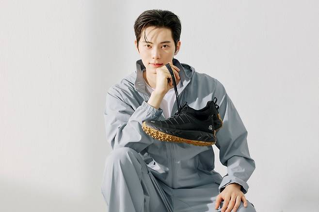 K2 모델 이채민과 멀티로드화 ‘멀티플라이 라이저’.