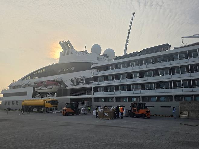 부산항에 입항한 르 쏘레알호 [BPA 제공]