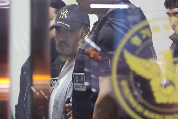 25일 오전 경기북부경찰청에서 ‘마약왕’으로 불리던 박왕열이 압송되고 있다. 2026.3.25 /연합뉴스