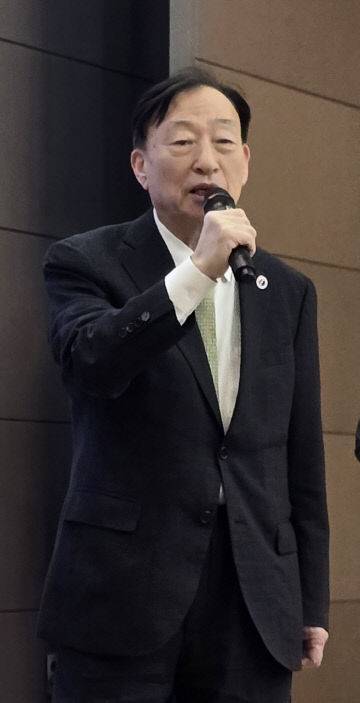 설동호 대전시 교육감이 축사하고 있다.    사진 한성일 기자