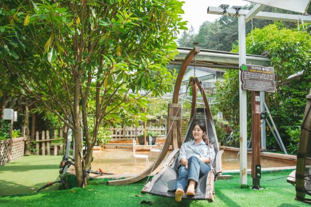 통영 나폴리농원이 문화체육관광부와 한국관광공사가 공동 주관하는 ‘우수 웰니스 관광지’에 4회 연속 선정됐다. 통영시 제공