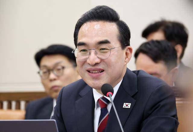 답변하는 박홍근 기획예산처 장관[사진=연합뉴스]