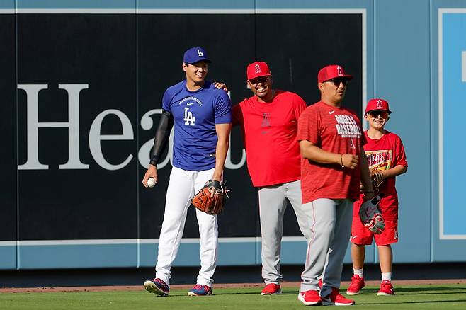 오타니와 스즈키 감독. AP연합뉴스