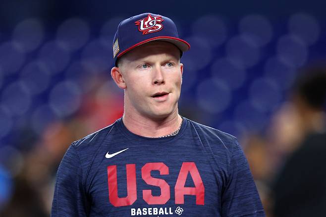MIAMI, FLORIDA - MARCH 17: Pete Crow-Armstrong #4 of Team United States looks on during batting practice before the game against Team Venezuela at loanDepot park on March 17, 2026 in Miami, Florida.   Megan Briggs/Getty Images/AFP (Photo by Megan Briggs / GETTY IMAGES NORTH AMERICA / Getty Images via AFP)







<저작권자(c) 연합뉴스, 무단 전재-재배포, AI 학습 및 활용 금지>