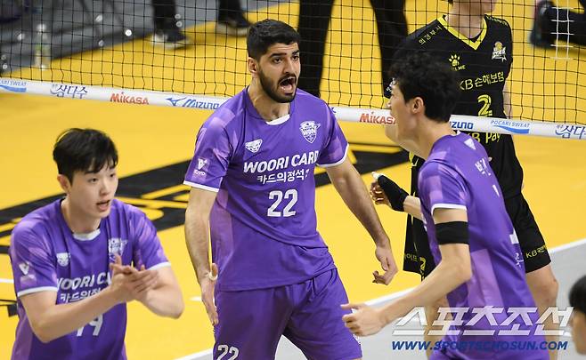 25일 의정부 경민대학교체육관에서 열린 V리그 남자부 준PO KB손해보험과 우리카드의 경기. 우리카드 알리가 득점 후 환호하고 있다. 의정부=박재만 기자 pjm@sportschosun.com/2026.03.25/