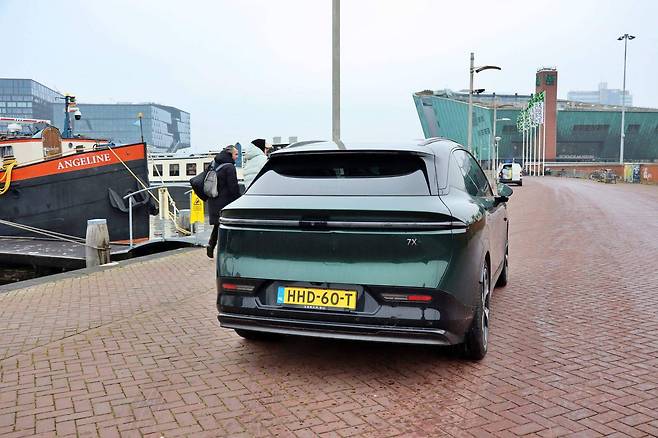 지커 7X 후면부 / 출처=IT동아