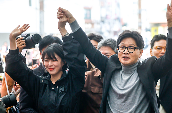 한동훈 전 국민의힘 대표(오른쪽)와 배현진 국민의힘 의원 [공동취재]
