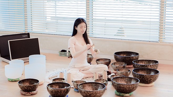 싱잉볼 명상[강원랜드 제공]