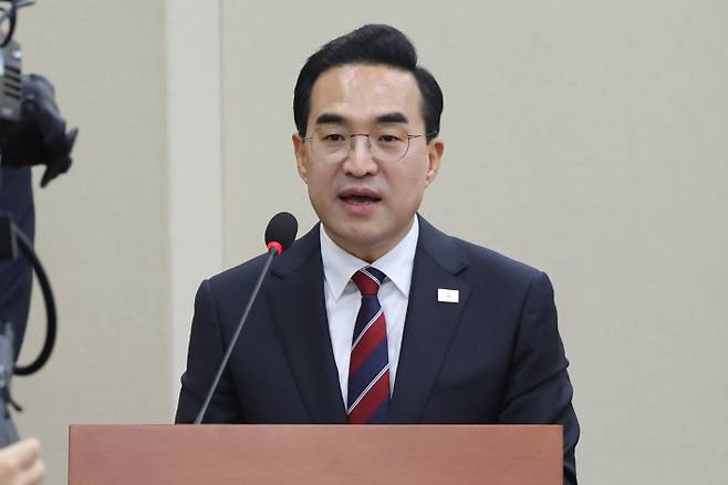 박홍근 기획예산처 장관 후보자가 23일 국회 재정경제기획위원회에서 열린 인사청문회에서 인사말 하고 있다. 연합뉴스