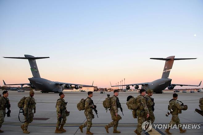 2022년 2월 폴란드에 파견된 미 82공수사단  [AFP 연합뉴스 자료사진. 재판매 및 DB 금지]