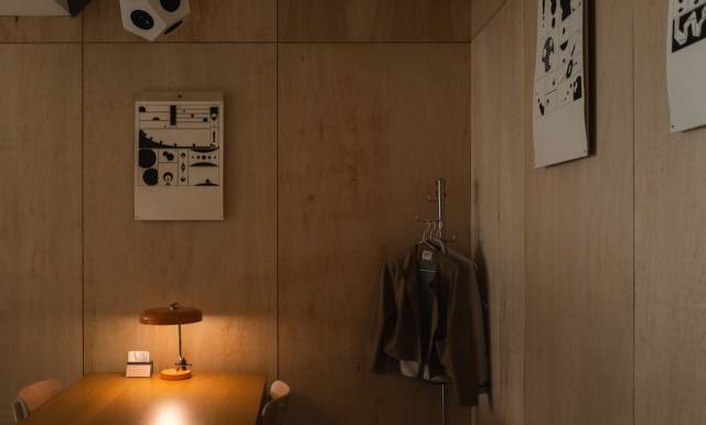 방상환 작가의 개인전 ‘템포‘가 열리고 있는 창원 도계동 사운드 펍 템포 전경.