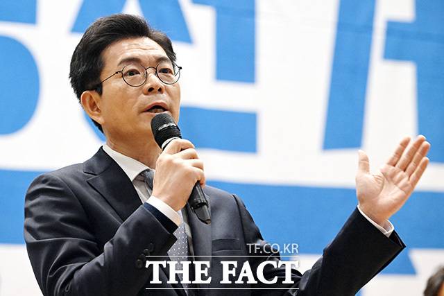 정원오 더불어민주당 서울시장 예비후보가 14일 오전 서울 여의도 국회 의원회관에서 열린 '서울시당 청년위원회 지방선거 필승결의대회'에 참석해 발언을 하고 있다./남용희 기자