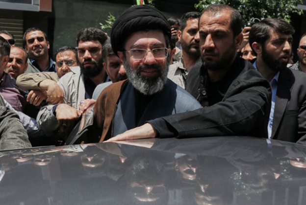 2019년 5월 31일 모즈타바 하메네이가 이란 테헤란에서 집회에 참석하고 있다. ⓒAP/뉴시스