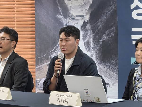 올림픽 메달리스트 김상겸이 26일 서울 프레스센터에서 열린 ‘대한스키스노보드협회 정선알파인경기장 국가대표 훈련장 활용 제안’ 간담회에서 발언하고 있다.