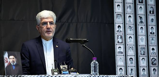 사이드 쿠제치 주한 이란대사가 26일 서울 용산구 주한 이란 대사관에서 긴급기자회견을 하고 있다. 뉴시스