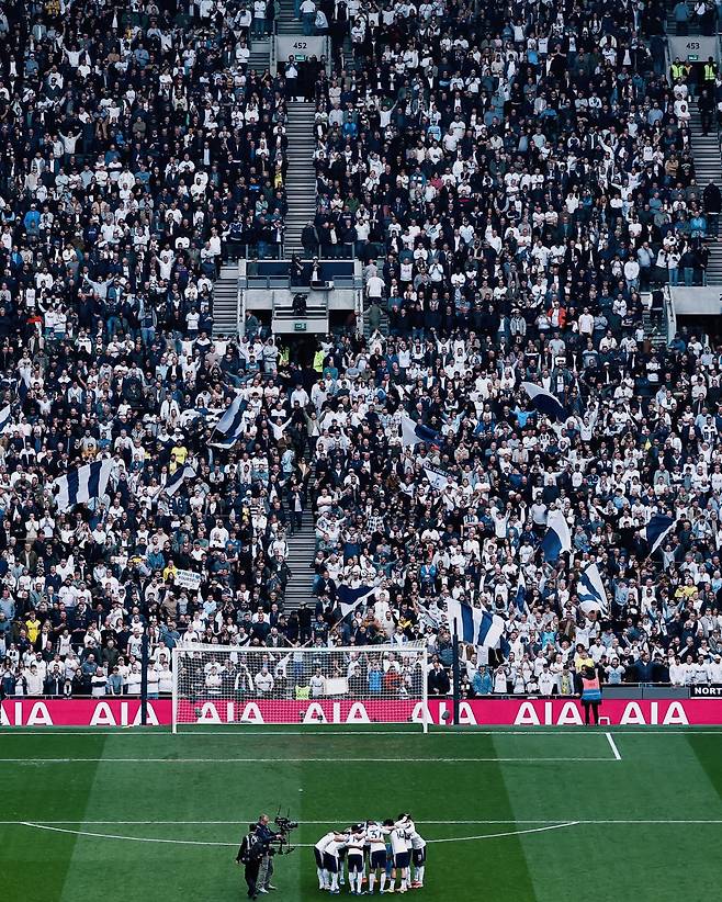 토트넘이 만약 챔피언십으로 강등된다면 즉시 5300억 원의 재정 손실이 따르고, 유럽클럽대항전 불참으로 인한 추가 타격이 클 것이라는 우울한 전망이 영국 현지에서 등장했다. 사진출처|토트넘 홋스퍼 페이스북